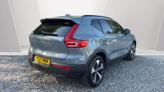 Volvo XC40 2.0 B4P Ultimate Dark 5dr Auto Petrol Estate
